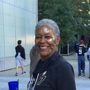 Meet your Posher, Elease